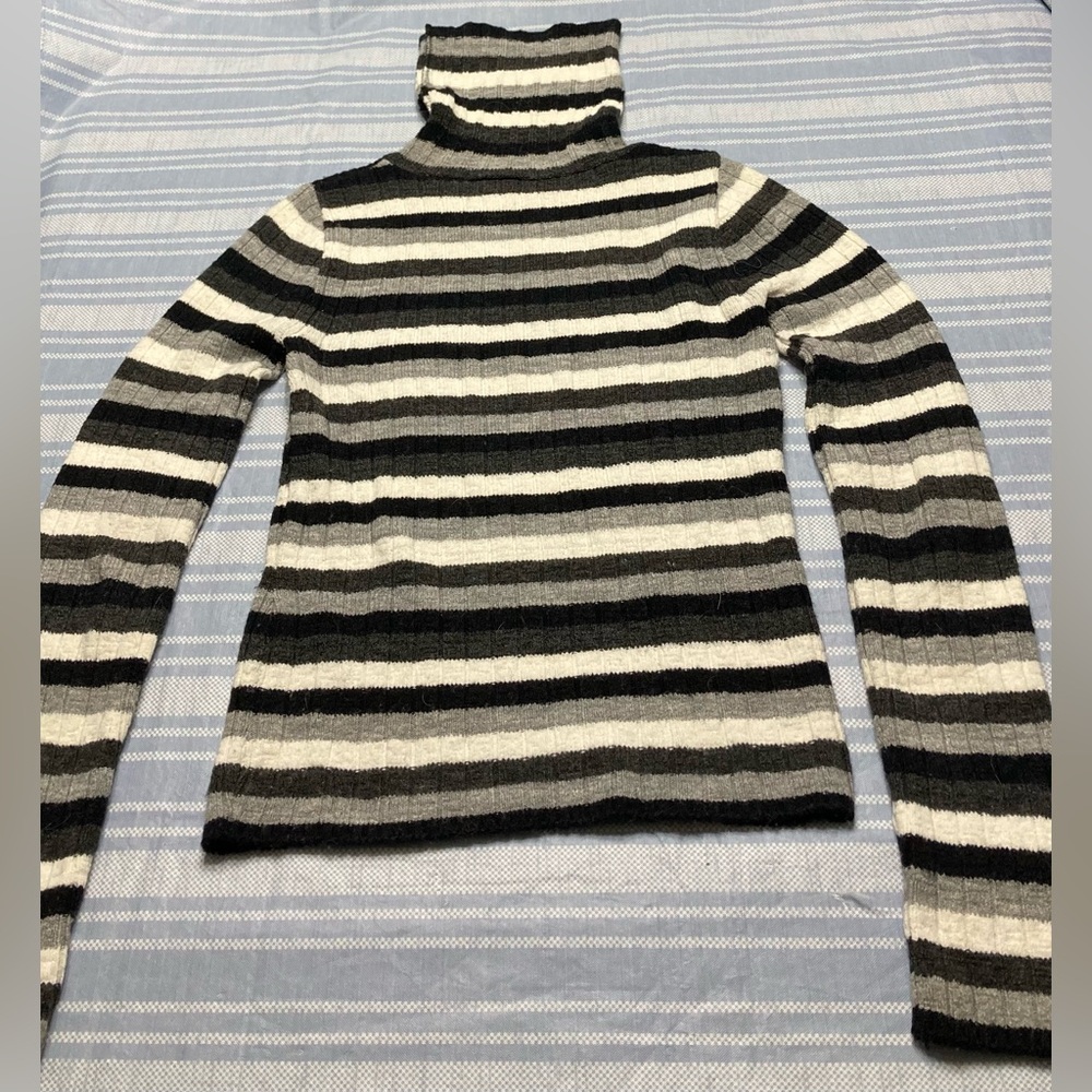 💛TODAY***$10***American Attitudes black, white, and gray striped turtleneck.